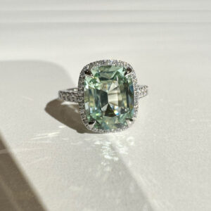 グリーントルマリン ダイヤ取り巻きリング